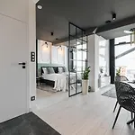 Aparthotel Q18 4*
