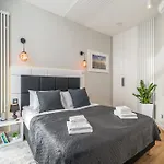 Aparthotel Q18 4*