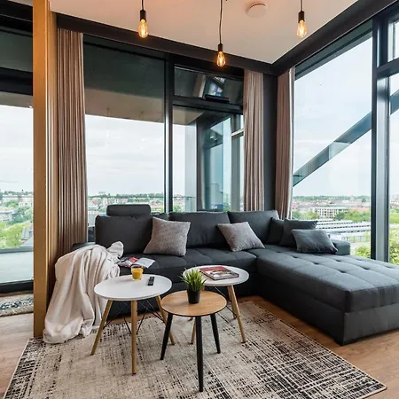 Q18 Hotel apartamentowy