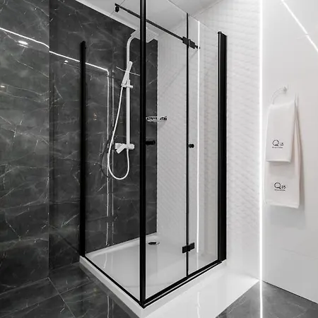 Q18 Lägenhetshotell 4*