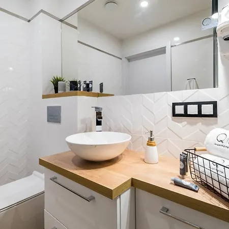 アパートホテル Q18