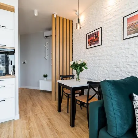 Lägenhetshotell Q18 4*