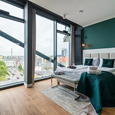 Q18 Hotel apartamentowy 4*