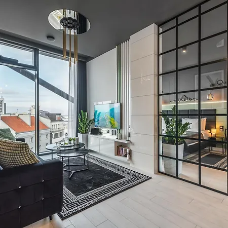 Q18 アパートホテル 4*