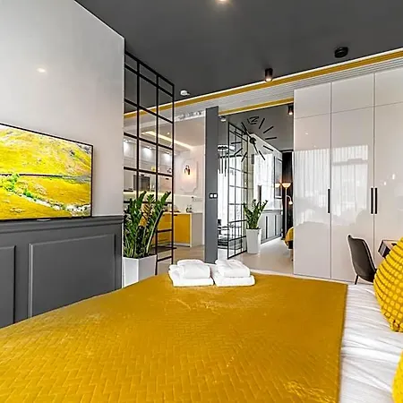 Q18 Aparthotel