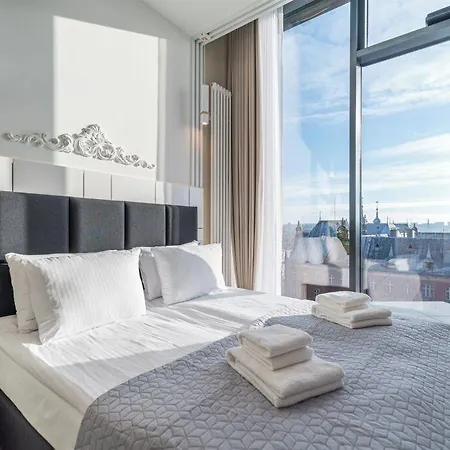 Q18 Hotel apartamentowy