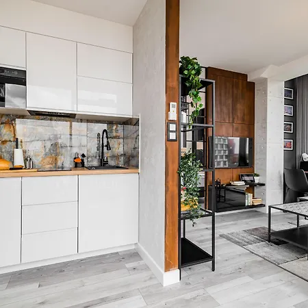 Q18 Hotel apartamentowy